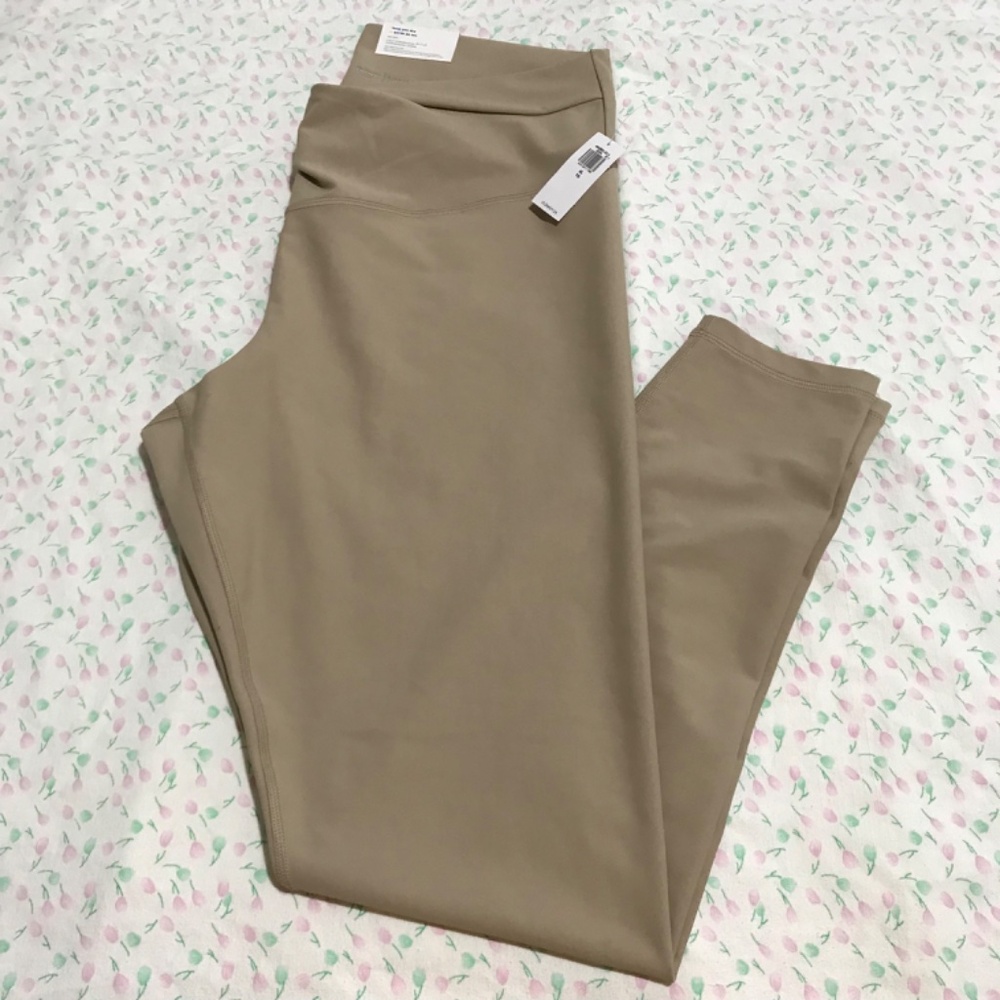 NWT Old Navy Extra High-Waisted PowerSoft Twist-Front Leggings XL Savanna Grass